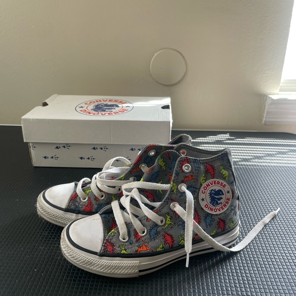 Good condition kids converse chucks